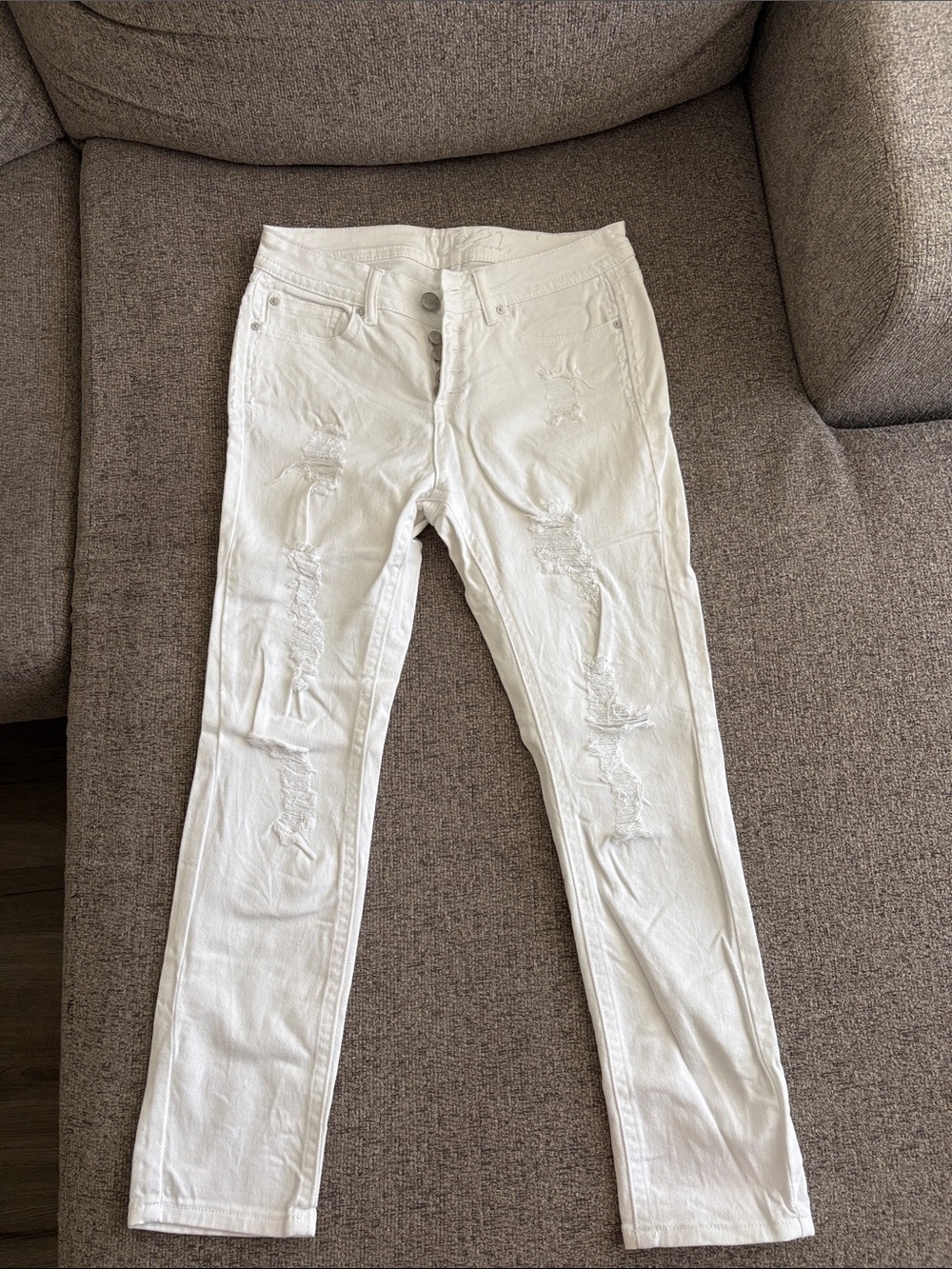 Rue21 White Distressed Skinny Men’s Jeans